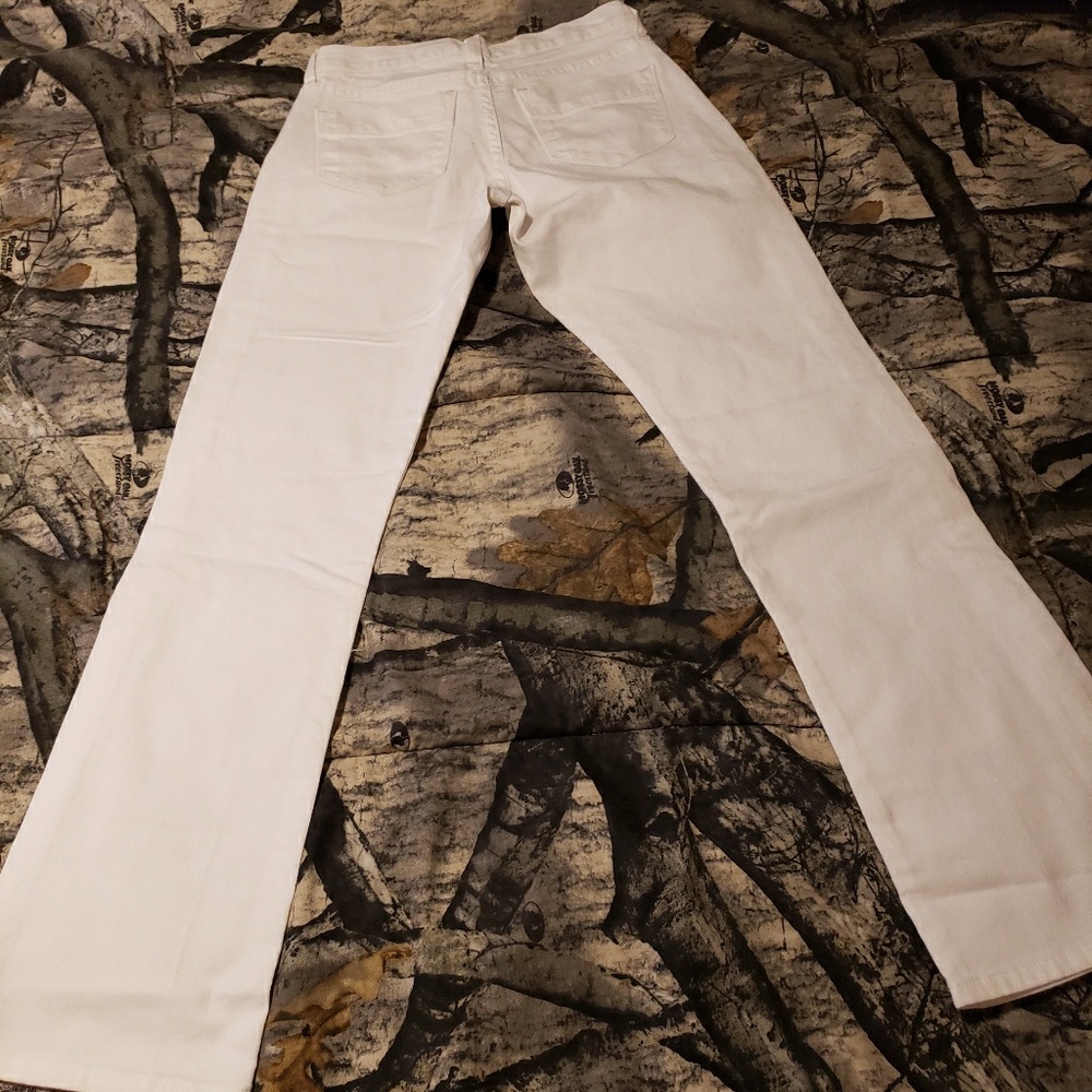 White (junior) jeans
